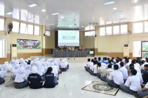 Cegah Kenakalan Remaja, Kejati Jabar Sambangi SMKN 1 Cimahi Lewat Program ‘Jaksa Masuk Sekolah’