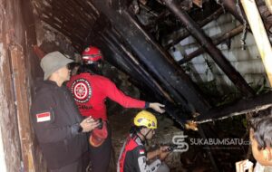 Diterjang Cuaca Ekstrem, Atap Rumah Warga di Cicurug Ambruk