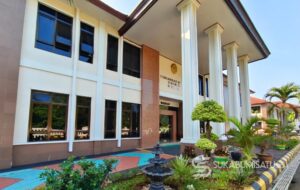 Polisi “Mangkir” di Sidang Praperadilan Ibu Tiri Nizam, PN Cibadak Ketuk Palu Penundaan!