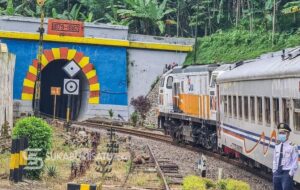Rel Terkena Gogosan, Perjalanan KA Siliwangi Sukabumi-Cipatat Dibatalkan!