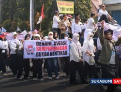10 Ribu Massa Kepung DPRD Kota Sukabumi, Pasang Badan Kawal Program MBG: “Jangan Bakar Kelambunya!”
