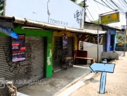 Diduga Jual Barang Haram, Warung di Cicurug Didemo dan Disegel Warga, Tukang Jamu Kena Sasaran