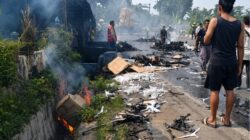 Truk Bermuatan Hanger Terbakar Hebat di Cipamuruyan, Muatan Ludes Dilalap Api