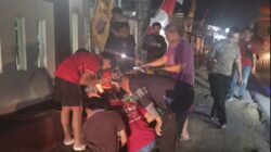 Ngeri! Kaki Warga Cibadak Tertancap Besi di Depan Polsek, Evakuasi Berlangsung Dramatis