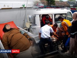 Penanganan Kilat 2 Menit! Petugas KAI Evakuasi Penumpang Sakit di KA Pangrango Stasiun Cicurug