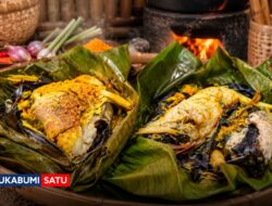 Kulineran di Sukabumi: Menyantap Pais Lubang Mang Apon yang Autentik, Bumbu Melimpah Bikin Ketagihan