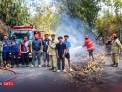 2.000 Meter Persegi Lahan Alang-Alang di Warnajati Sukabumi Terbakar, Diduga Dibakar Oknum Tak Bertanggung Jawab