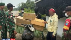 Satgas Pamtas Yonarmed 13 Bongkar Penyelundupan 160 Slop Rokok Tanpa Cukai