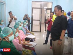 Genggam Tangan Pasien KB Mantap, Bupati Sukabumi Pastikan Layanan Kesehatan Penuh Empati