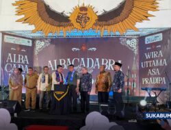 Sambangi SMA Al Bayan Sukabumi, Menaker Yassierli Puji Kemampuan Soft Skills Para Santri