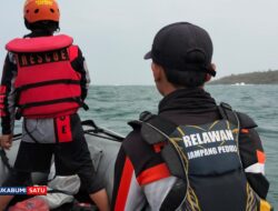 Dua Remaja Terseret Ombak Pantai Cibuaya Belum Ditemukan, Tim SAR Sisir Laut hingga Udara