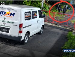 Terekam CCTV, Dua Maling Resahkan Warga Perumahan Tapos Asri Cidahu