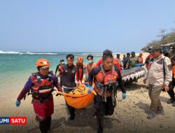 Tragis! Dua Remaja Terseret Ombak Pantai Cibuaya Sukabumi Ditemukan Meninggal Dunia