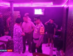 Ops Pekat Gabungan di Ciracap, Petugas Amankan 22 Botol Minuman Keras di Kawasan Ujunggenteng